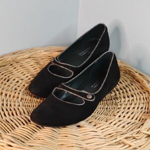 Donald J. Pliner Black Suede Flats Metallic Accents Size 7.5 M Made in Italy